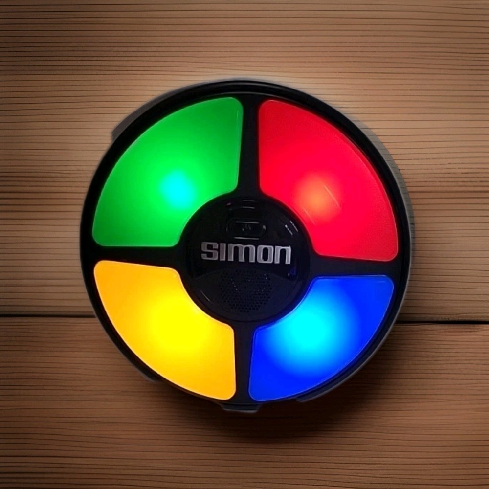 Simon Says Electronic Memory Game Classic Toy Sound & Lights WORKS Hasbro 2019